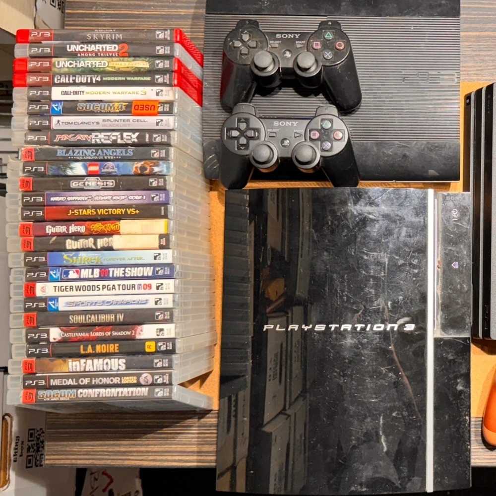 PS3 Super Slim + Fat Console Bundle TESTED 27 Games 3 Controllers Huge Lot - Picture 4 of 7